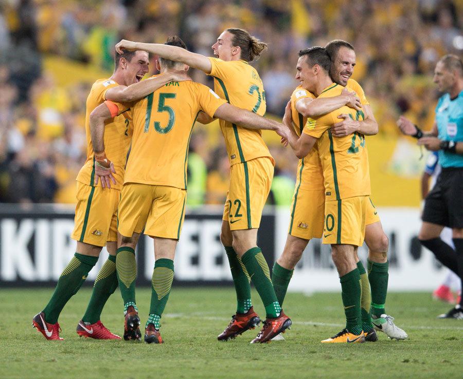 湖人最大短板出炉，詹姆斯错误明显！里夫斯反成拖累，雷迪克该批（湖人最大短板曝光：詹姆斯失误明显，里夫斯沦为拖累，雷迪克该批）