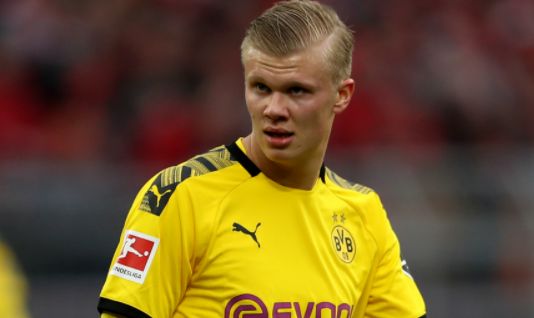 历史首次女裁判担任中超主裁，董方雨将执法西海岸vs亚泰