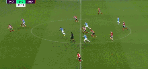 欧冠赛场精彩瞬间：巴萨2-1战胜拜仁,（欧冠焦点之战：巴萨2-1力克拜仁）