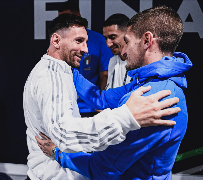 官方：泽林斯基战维罗纳轰出的世界波当选意甲11月最佳进球（官宣：泽林斯基对维罗纳的惊艳世界波当选意甲11月月度最佳进球）