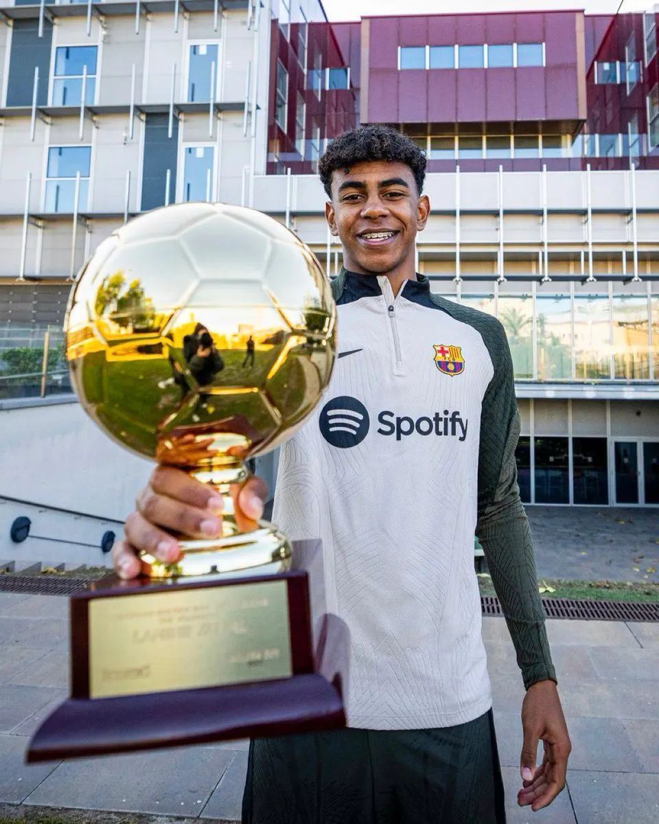 贝纳蒂亚：除了德布劳内，夏窗我们还联系过韦斯利-福法纳