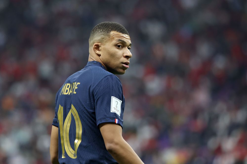 美媒：锡安前队友称锡安拥有詹姆斯级别的天赋，本可以更出色