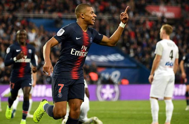 维拉vs阿森纳前瞻：英超前3大战 枪手主力双中卫缺席 谁也难赢（英超前三巅峰战前瞻：维拉对阵阿森纳，枪手双中卫缺阵，恐难分胜负）